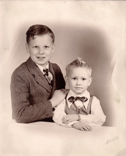 Hugh Rathburn and his older half brother Chuck Alford 1948